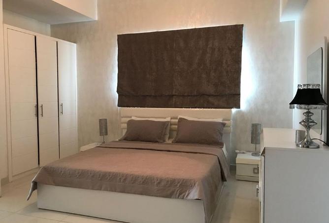 985182 - Property Image 3