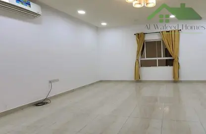 Apartment - 3 Bedrooms - 2 Bathrooms for rent in Hidd - Muharraq Governorate
