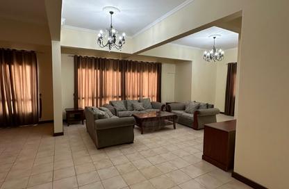 Apartment - 4 Bedrooms - 3 Bathrooms for rent in Busaiteen - Muharraq Governorate
