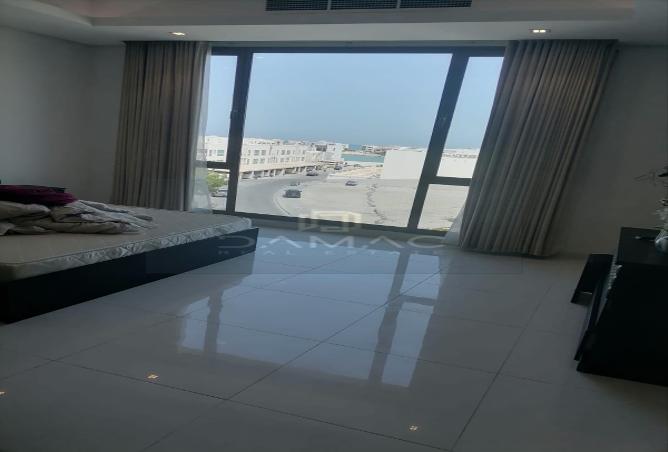 964167 - Property Image 3