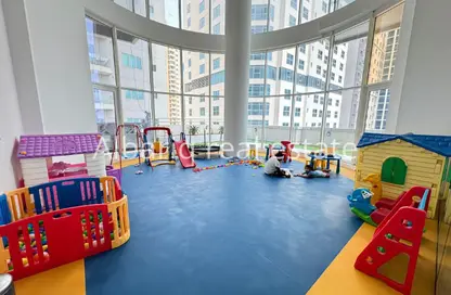 Apartment - 2 Bedrooms - 4 Bathrooms for rent in Al Juffair - Capital Governorate