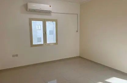 Apartment - 2 Bedrooms - 2 Bathrooms for rent in Janabiya - Northern Governorate