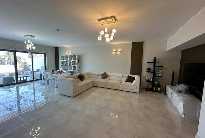 960706 - Property Image 3
