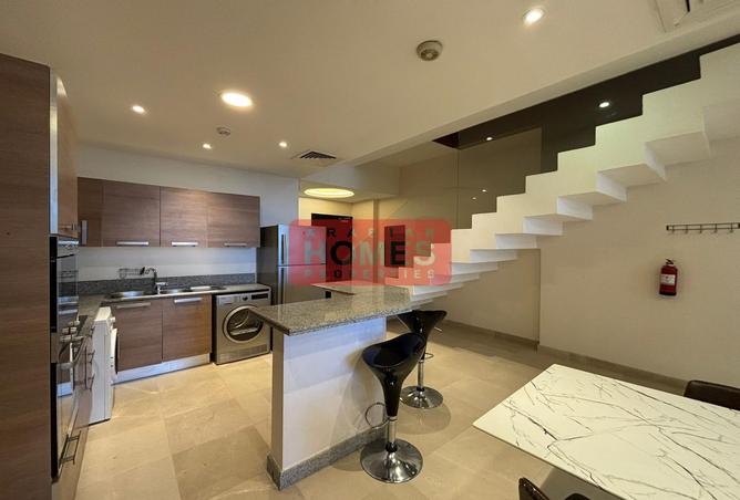 985593 - Property Image 2