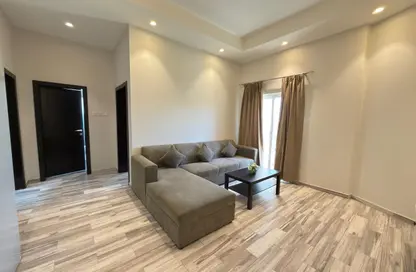 Apartment - 2 Bedrooms - 2 Bathrooms for rent in Al Juffair - Capital Governorate