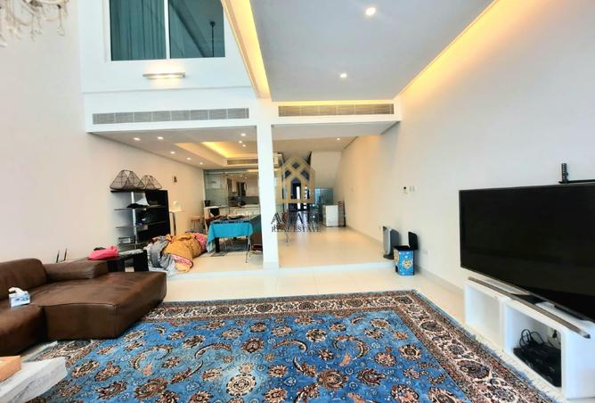 967158 - Property Image 3