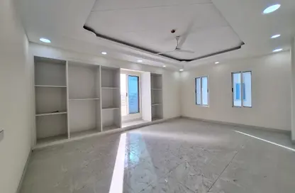 Apartment - 4 Bedrooms - 4 Bathrooms for sale in Alhajiyat - Riffa - Southern Governorate