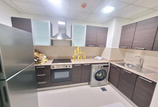 982407 - Property Image 3