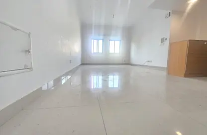 Apartment - 2 Bedrooms - 2 Bathrooms for rent in Zinj - Manama - Capital Governorate