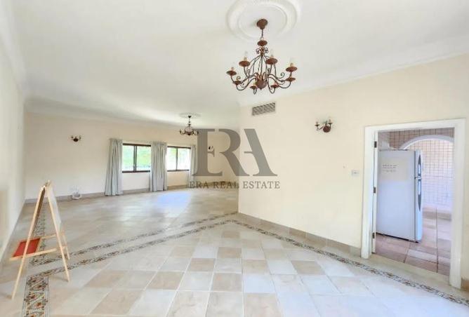 951833 - Property Image 3