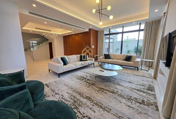 980039 - Property Image 2