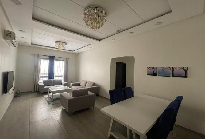 956505 - Property Image 2