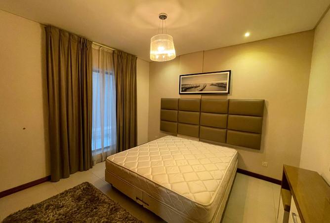 988913 - Property Image 2