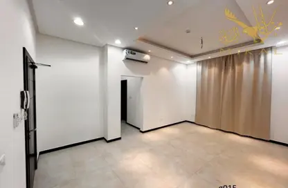 Apartment - 2 Bedrooms - 2 Bathrooms for rent in Galali - Muharraq Governorate Apartment - 2 Bedrooms - 2 Bathrooms for rent in Galali - Muharraq Governorate