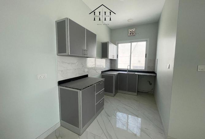 985194 - Property Image 2