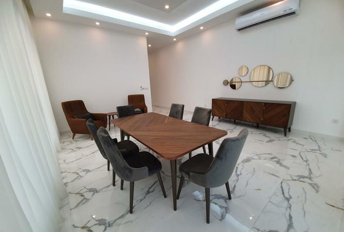 981318 - Property Image 2