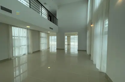 Empty Room image for: Villa - 5 Bedrooms - 5 Bathrooms for sale in Tala Island - Amwaj Islands - Muharraq Governorate, Image 1