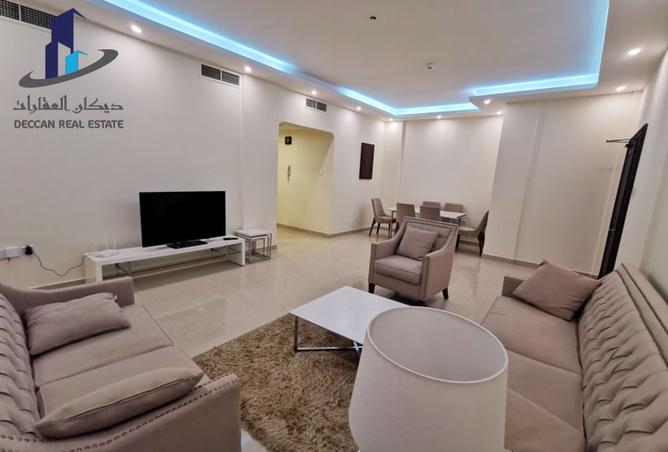 Apartment - 2 Bedrooms - 2 Bathrooms for rent in Al Juffair - Capital Governorate
