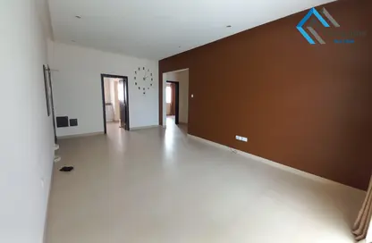 Apartment - 5 Bedrooms - 5 Bathrooms for rent in Janabiya - Northern Governorate