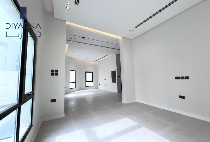 980772 - Property Image 2