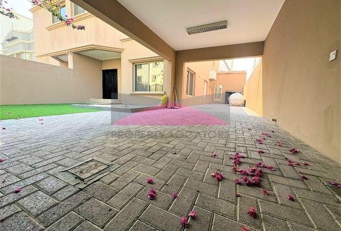 962586 - Property Image 2