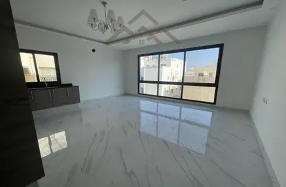 Apartment - 3 Bedrooms - 4 Bathrooms for rent in Hidd - Muharraq Governorate