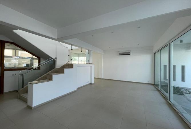 986805 - Property Image 3