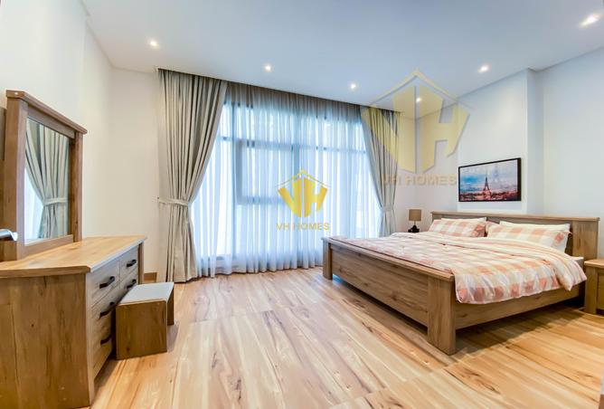 982645 - Property Image 3