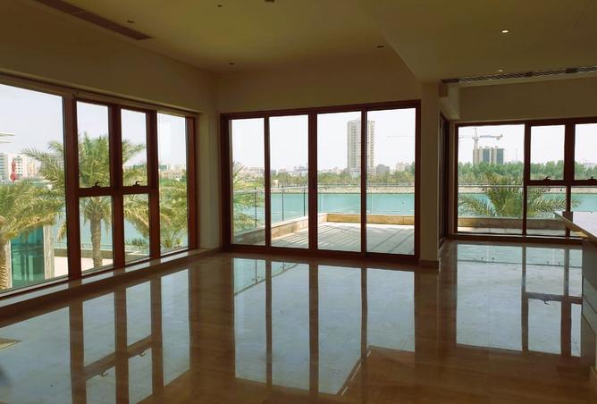 964906 - Property Image 2