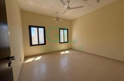 Villa - 4 Bedrooms - 4 Bathrooms for rent in Jannusan - Northern Governorate