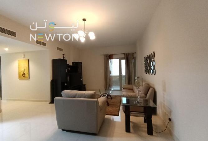 989441 - Property Image 2