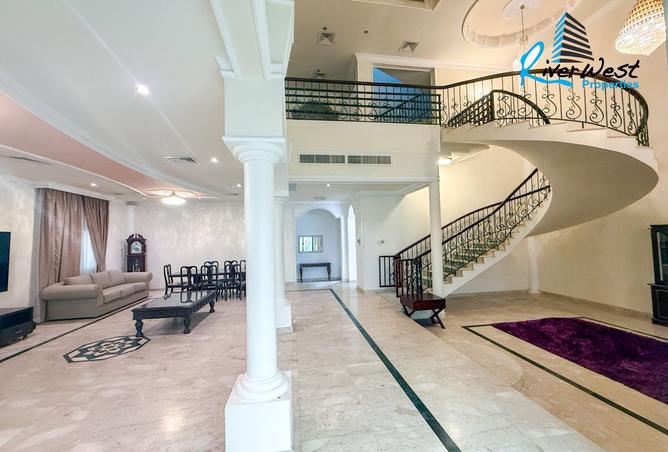 983445 - Property Image 2