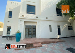 4 BR Commercial villa with parking space