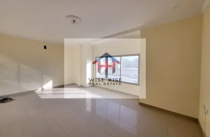 Apartment - 2 Bedrooms - 2 Bathrooms for rent in Bu Quwah - Northern Governorate