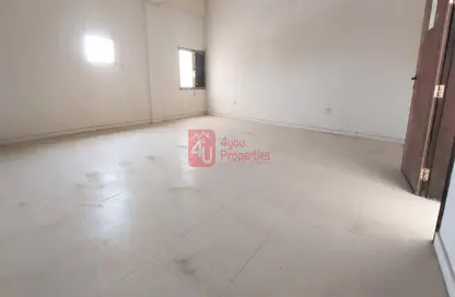صورة لـ غرفة فارغة سكن الموظفين - استوديو للايجار في توبلي - المحافظة الوسطى ، صورة رقم 1