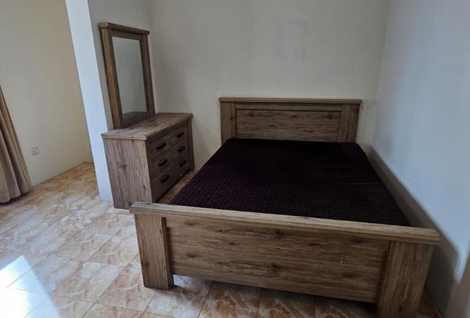 977185 - Property Image 2