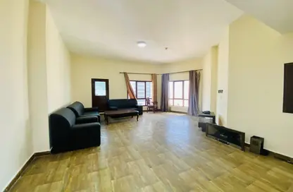 Apartment - 2 Bedrooms - 2 Bathrooms for rent in Exhibition Road - Hoora - Capital Governorate