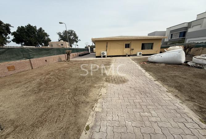 979637 - Property Main Image