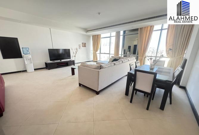 956749 - Property Image 2