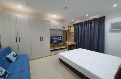 Apartment - Studio - 1 Bathroom for rent in Exhibition Road - Hoora - Capital Governorate