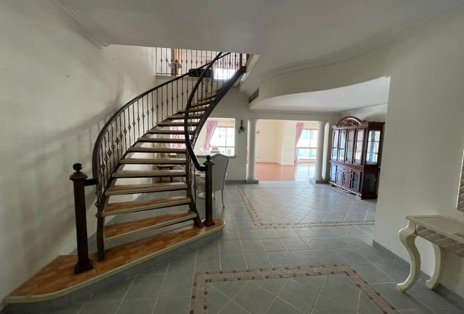 974894 - Property Image 2