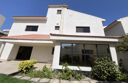 Villa - 4 Bedrooms - 5 Bathrooms for rent in Saar - Northern Governorate