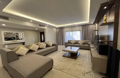 Apartment - 3 Bedrooms - 4 Bathrooms for rent in Al Juffair - Capital Governorate