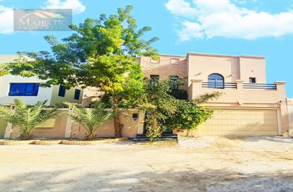 Villa - 4 Bedrooms - 7 Bathrooms for sale in Hamad Town - Northern Governorate