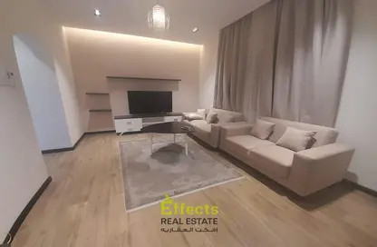 Living Room image for: Apartment - 3 Bedrooms - 7 Bathrooms for rent in Al Burhama - Manama - Capital Governorate, Image 1