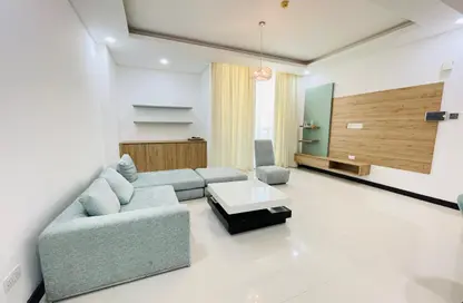 Apartment - 4 Bedrooms - 4 Bathrooms for rent in Seef - Capital Governorate