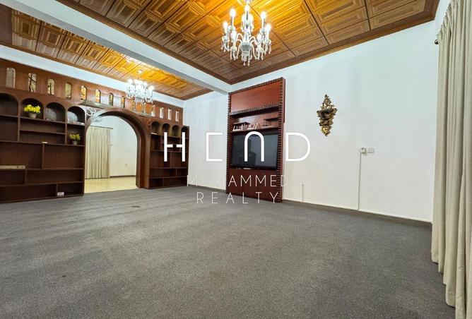 985250 - Property Image 3