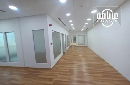Office Space - Studio - 4 Bathrooms for rent in Seef - Capital Governorate