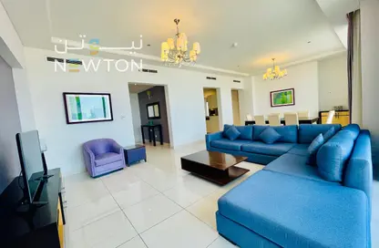Apartment - 3 Bedrooms - 3 Bathrooms for rent in Sanabis - Manama - Capital Governorate