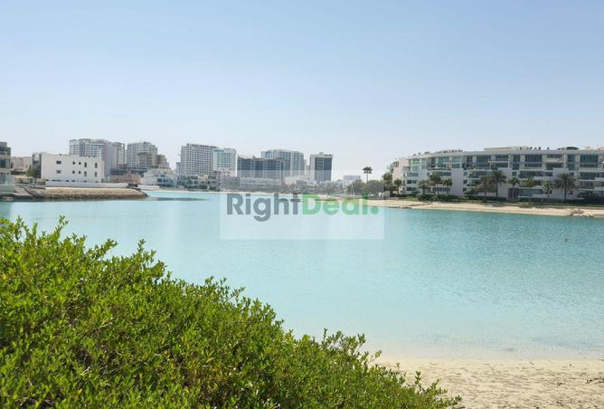 956163 - Property Image 2